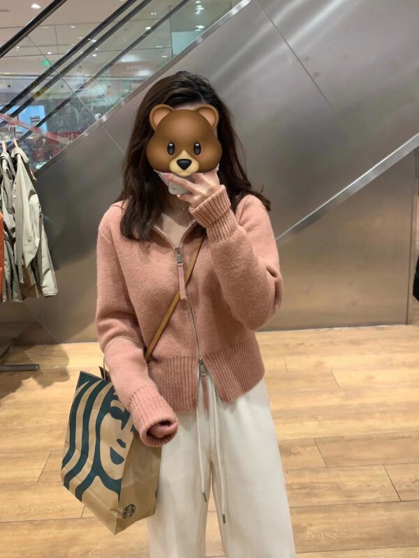2401281139350325300.jpg Zip-Up Knit Cardigan